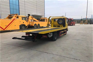 天心非事故拖车